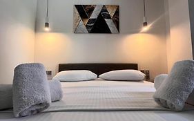 Ponti Bay Apartments